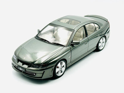 1:18 Holden HSV Y Series Senator Signature - Turbine Grey - AUTOart - 72521