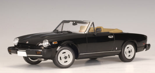 1:18 Fiat 124 Spider - Black - AUTOart - 72611
