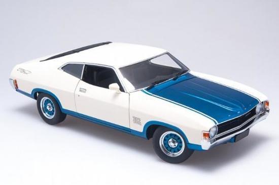 1:18 Ford XA Falcon Superbird - Polar White/Cosmic Blue - AUTOart - 72728