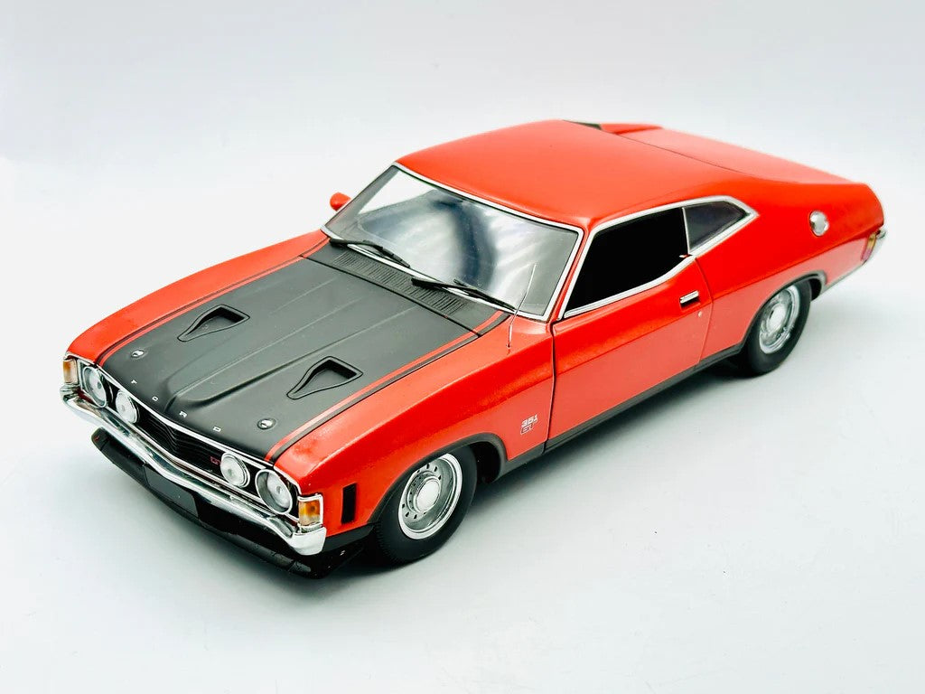 1:18 Ford XA Falcon GT HardTop - Red Pepper - AUTOart - 72748
