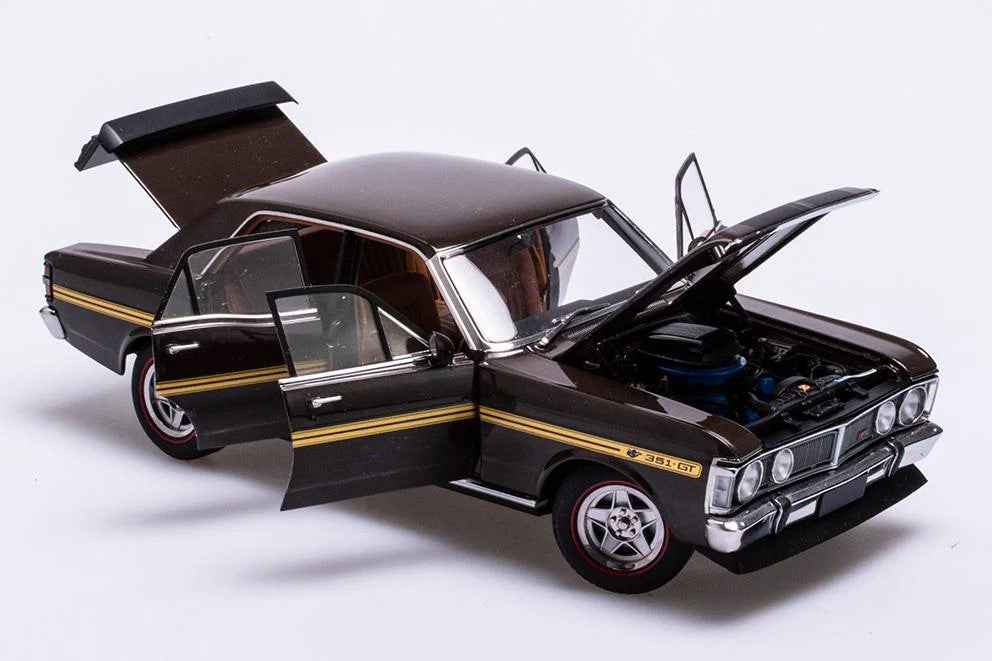 1:18 Ford XY Falcon GTHO Phase III - Royal Umber - AUTOart - 72755