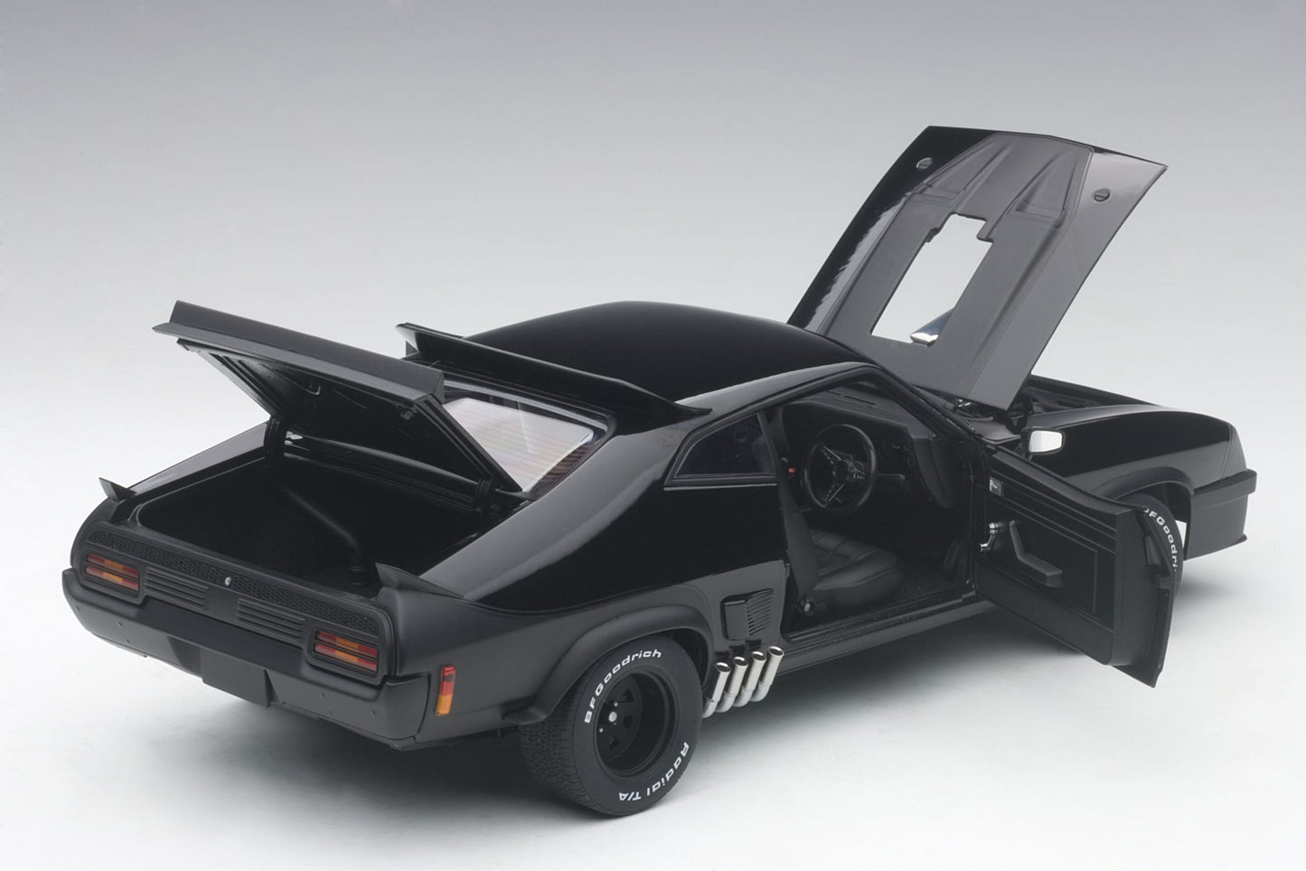 1:18 Ford XB Falcon Tuned Version - Black Interceptor - AUTOart - 72775