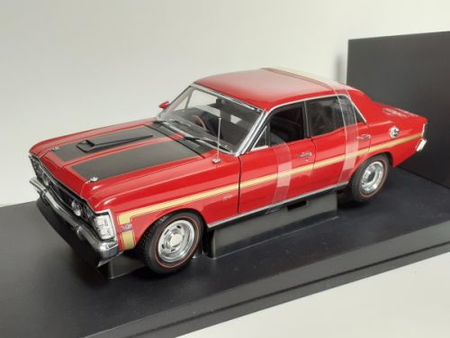 1:18 Ford XW Falcon GTHO Phase II - Candy Apple Red - AUTOart - 72871
