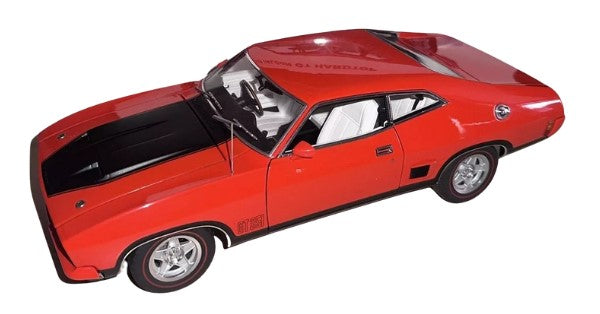 1:18 Ford XB Falcon GT Hardtop - Red Pepper/Black Paintouts - AUTOart - 72877