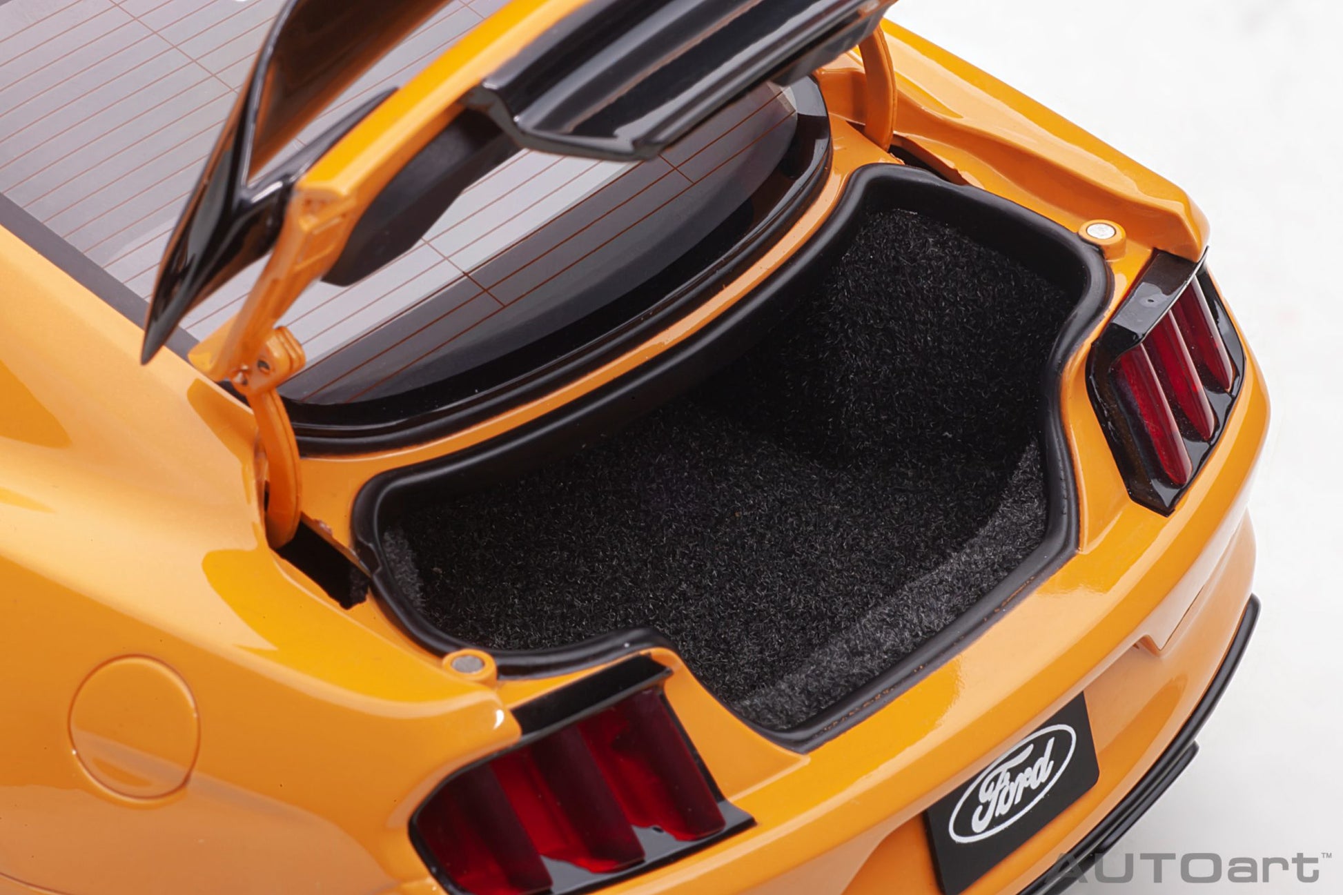 1:18 Ford Shelby GT-350R - Orange Fury - AUTOart - 72929