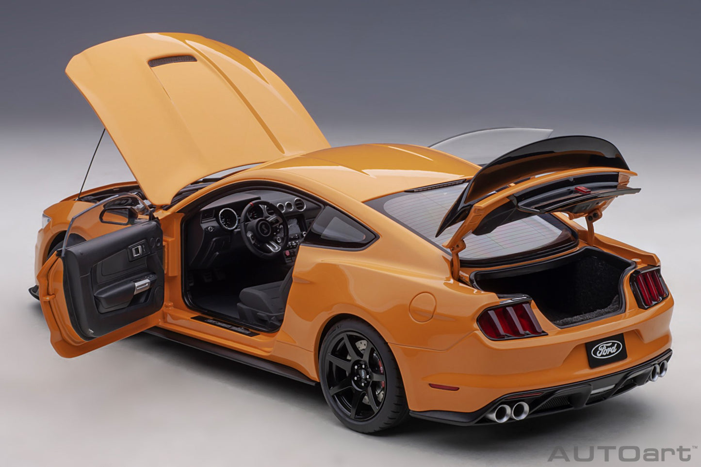 1:18 Ford Shelby GT-350R - Orange Fury - AUTOart - 72929