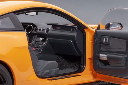 1:18 Ford Shelby GT-350R - Orange Fury - AUTOart - 72929