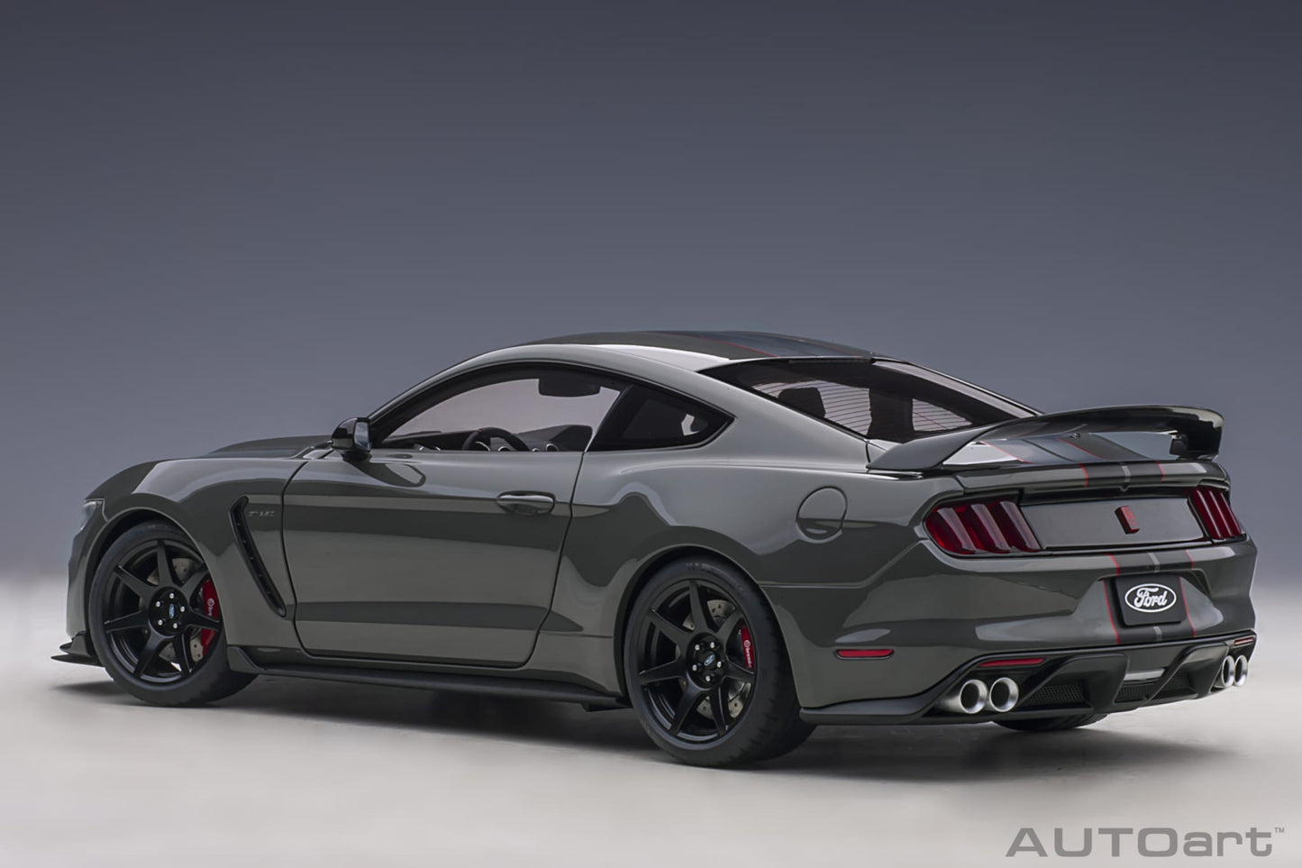1:18 Ford Shelby GT-350R - Lead Foot Grey w/Black Stripes - AUTOart - 72930