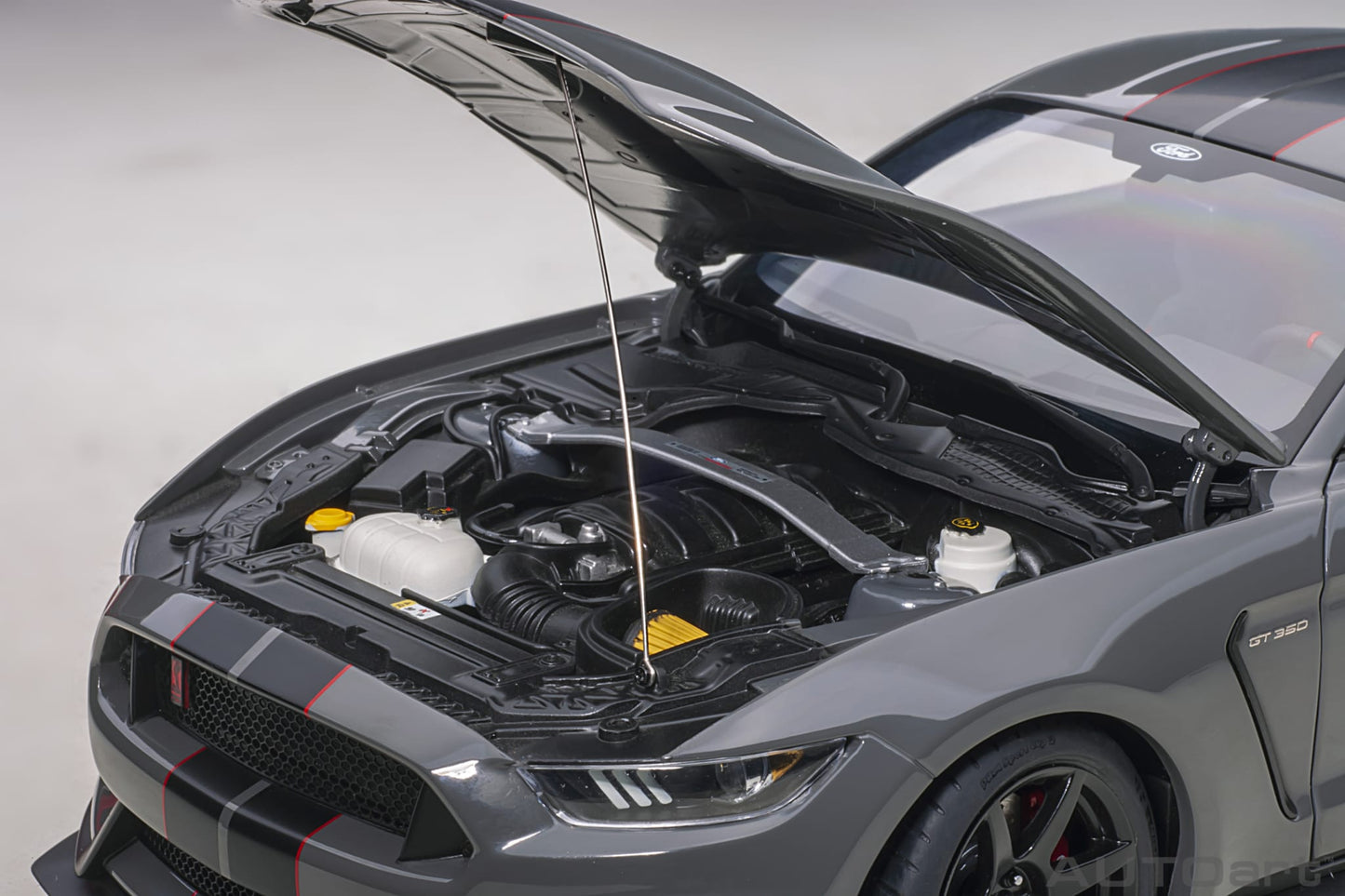 1:18 Ford Shelby GT-350R - Lead Foot Grey w/Black Stripes - AUTOart - 72930