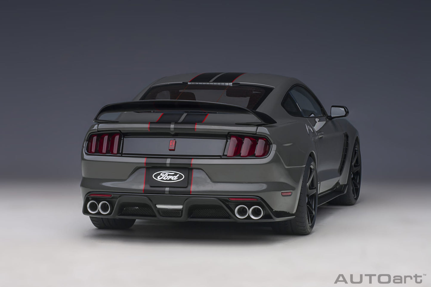 1:18 Ford Shelby GT-350R - Lead Foot Grey w/Black Stripes - AUTOart - 72930