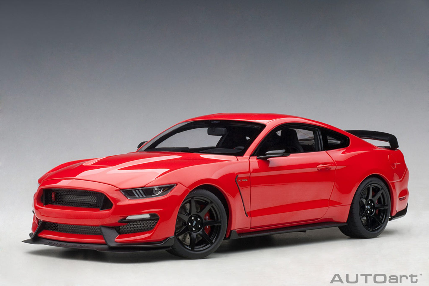 1:18 Ford Shelby GT-350R - Race Red - AUTOart - 72935