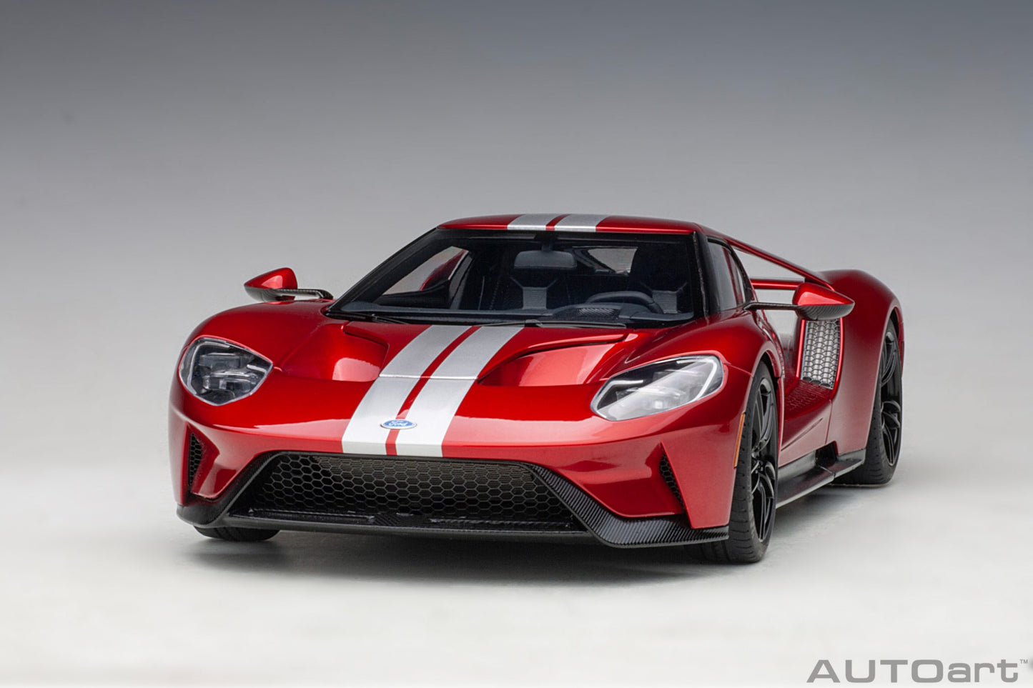 1:18 Ford GT - 2017 - Liquid Red /Silver Stripes - AUTOart - 72943