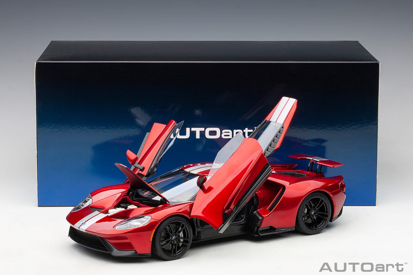 1:18 Ford GT - 2017 - Liquid Red /Silver Stripes - AUTOart - 72943