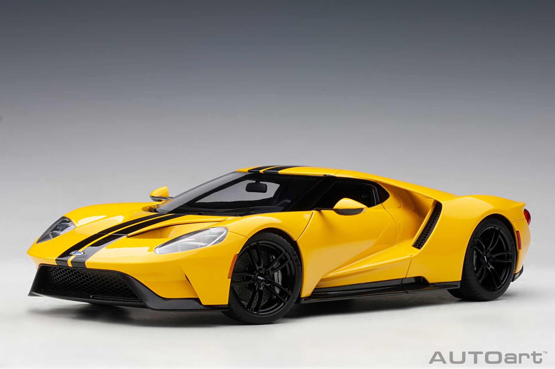 1:18 Ford GT - 2017 - Triple Yellow /Black Stripes - AUTOart - 72944
