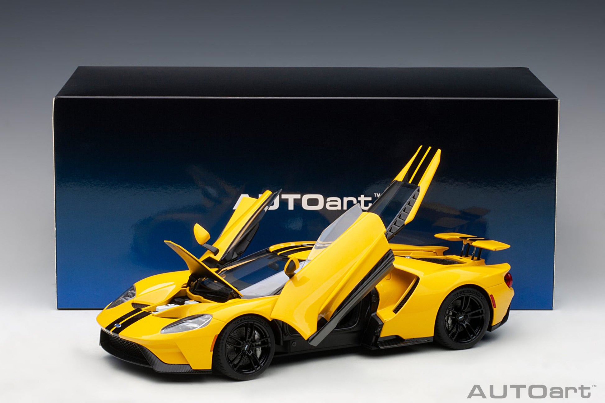 1:18 Ford GT - 2017 - Triple Yellow /Black Stripes - AUTOart - 72944