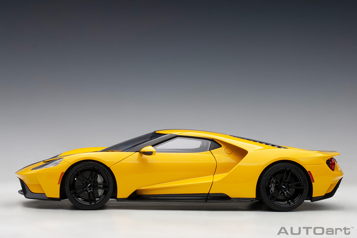 1:18 Ford GT - 2017 - Triple Yellow /Black Stripes - AUTOart - 72944