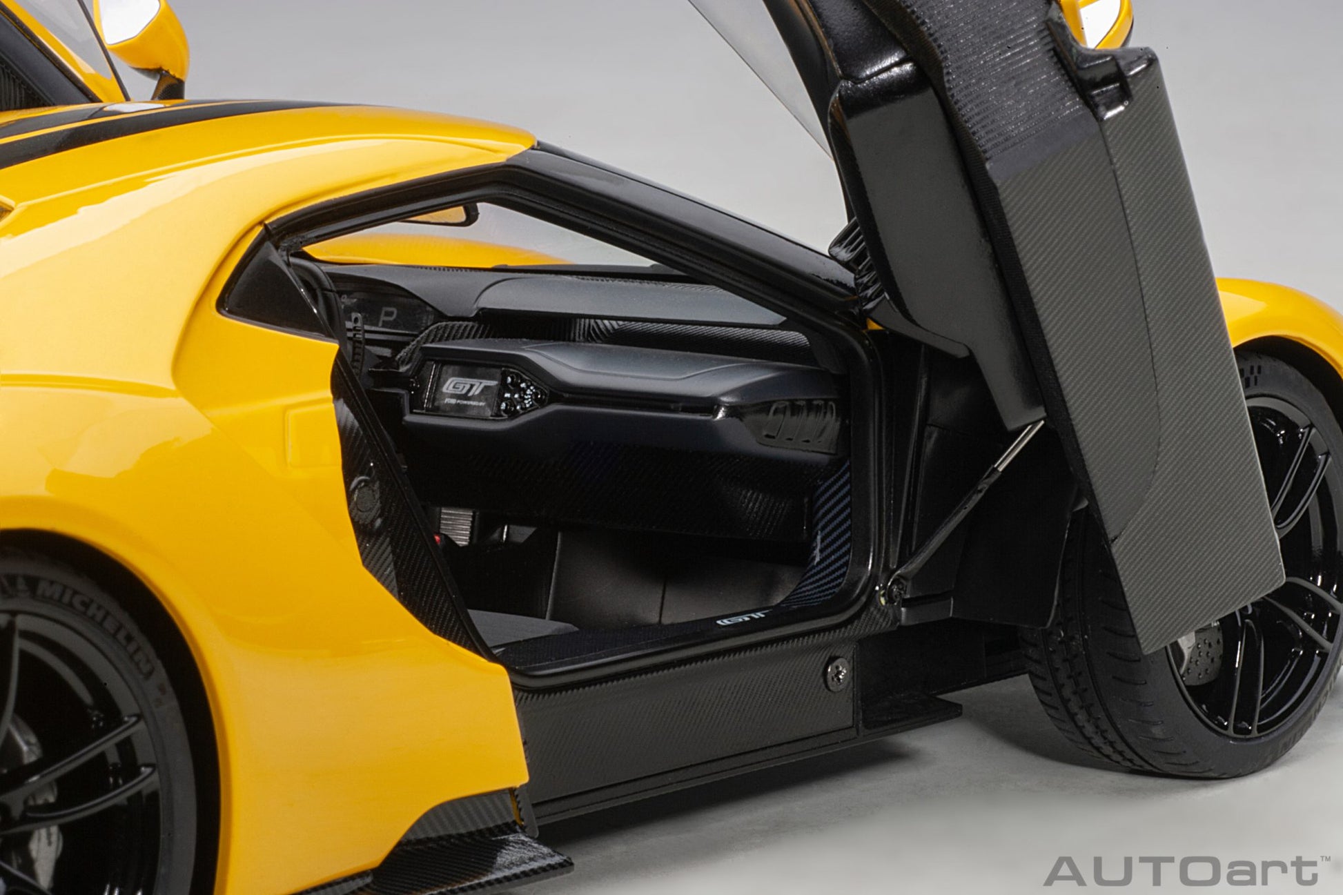 1:18 Ford GT - 2017 - Triple Yellow /Black Stripes - AUTOart - 72944