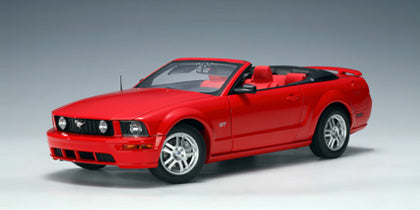 1:18 Ford Mustang GT Convertible - 2006 - Torch Red - AUTOart - 73061