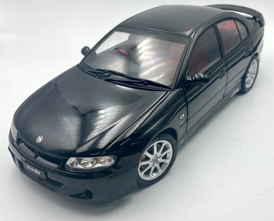 1:18 Holden VT2 Commodore HSV GTS 300 - Phantom Black - AUTOart - 73421