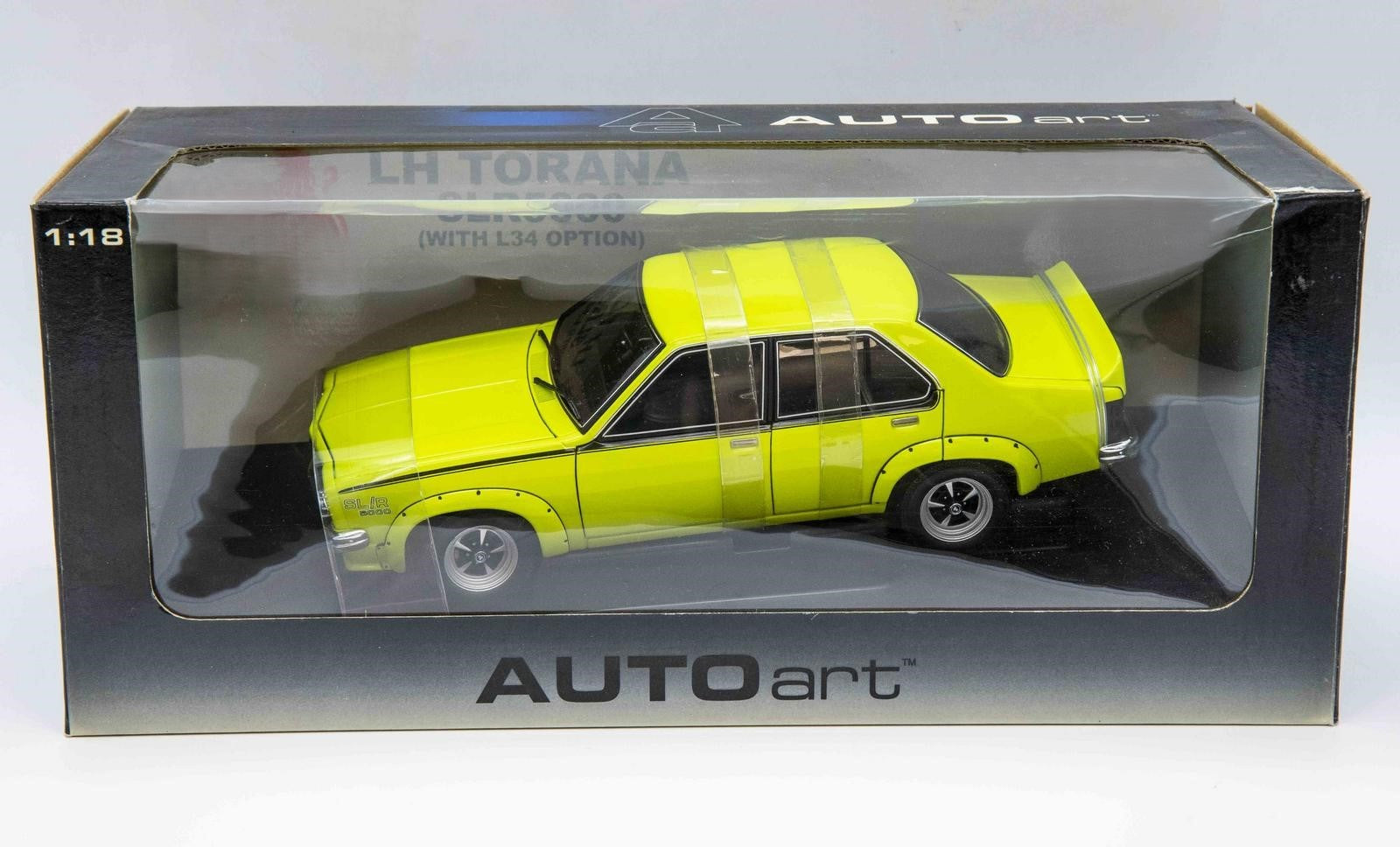 1:18 Holden LH Torana SLR 5000 L34 4Dr Street Car - Barbados Green - AUTOart - 73475