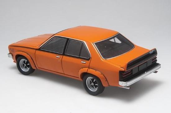 1:18 Holden LH Torana SL/R 5000 L34 Option - 1974 - Saffron - AUTOart - 73479