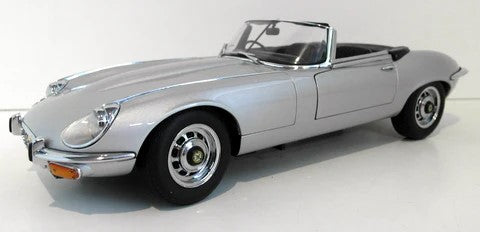 1:18 Jaguar E-Type Roadster Series III V12 - Silver - AUTOart - 73521