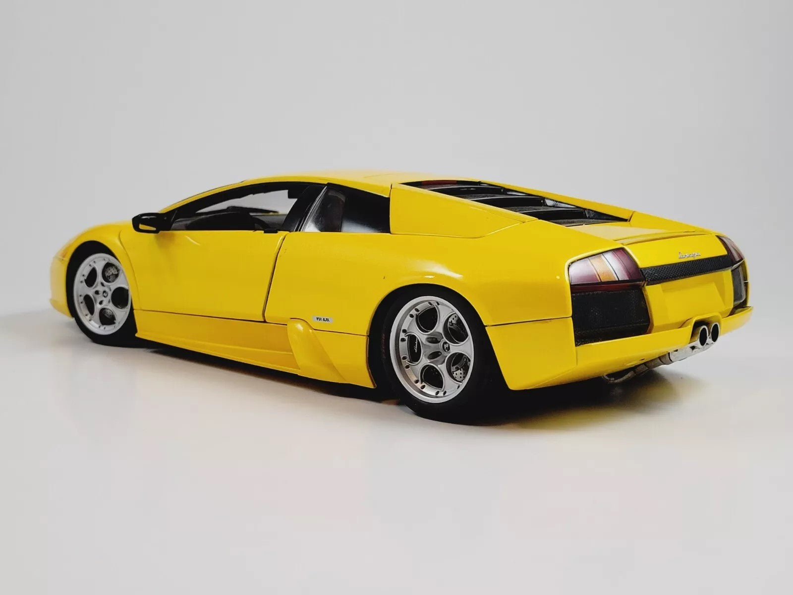 1:18 Lamborghini Murcielago - Metallic Yellow - AUTOart - 74511
