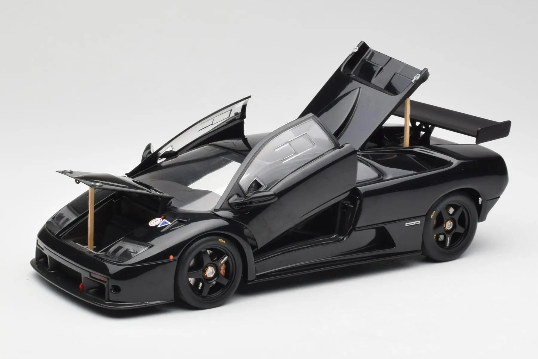 1:18 Lamborghini Diablo GTR - 2001 - Black - AUTOart - 74522