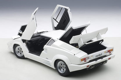 1:18 Lamborghini Countach 25th Anniversary - White - AUTOart - 74537