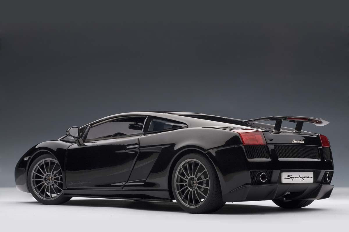 1:18 Lamborghini Gallardo Superleggera - Nero Noctis/Metallic Black - AUTOart - 74582