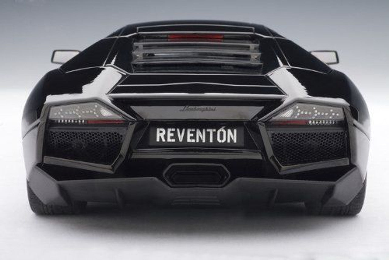 1:18 Lamborghini Reventon - Black - AUTOart - 74592