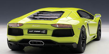 1:18 Lamborghini Aventador LP 700-4 - Verde Ithaca/Green - AUTOart - 74668