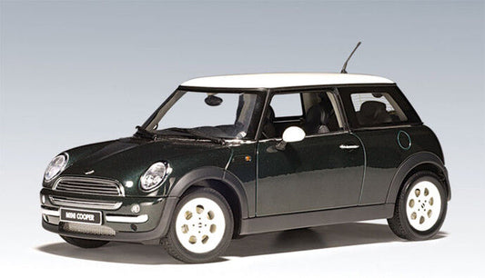 1:18 BMW Mini Cooper (without sunroof) - Racing Green - AUTOart - 74823