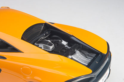 1:18 McLaren 570S - McLaren Orange /Silver Wheels - AUTOart - 76044