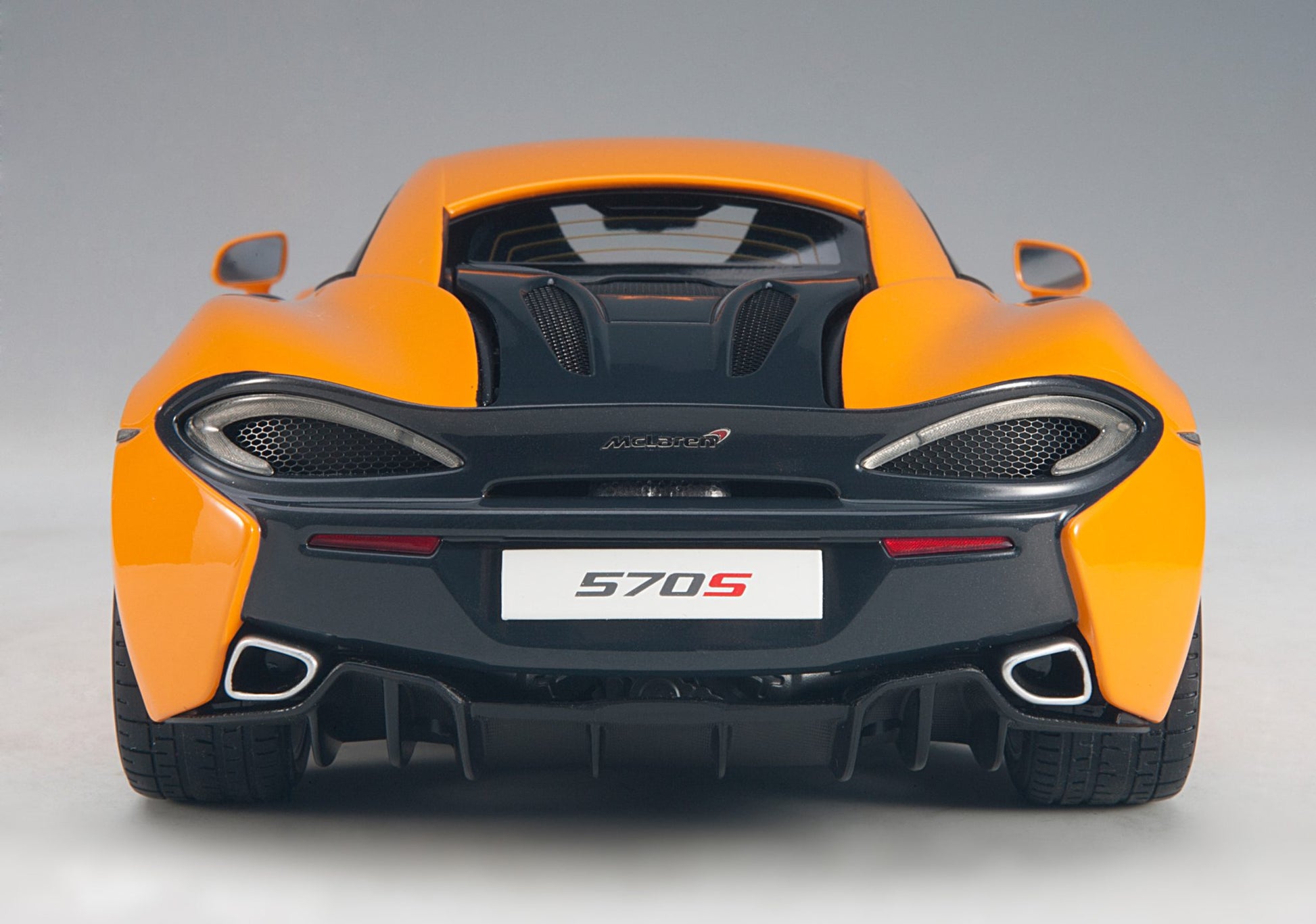 1:18 McLaren 570S - McLaren Orange /Silver Wheels - AUTOart - 76044