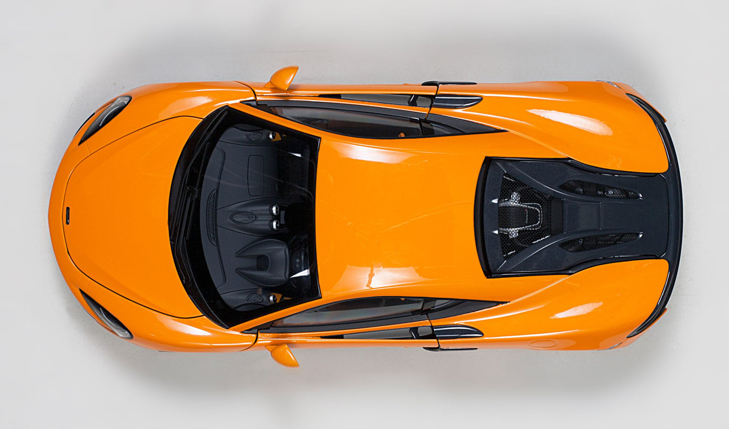 1:18 McLaren 570S - McLaren Orange /Silver Wheels - AUTOart - 76044