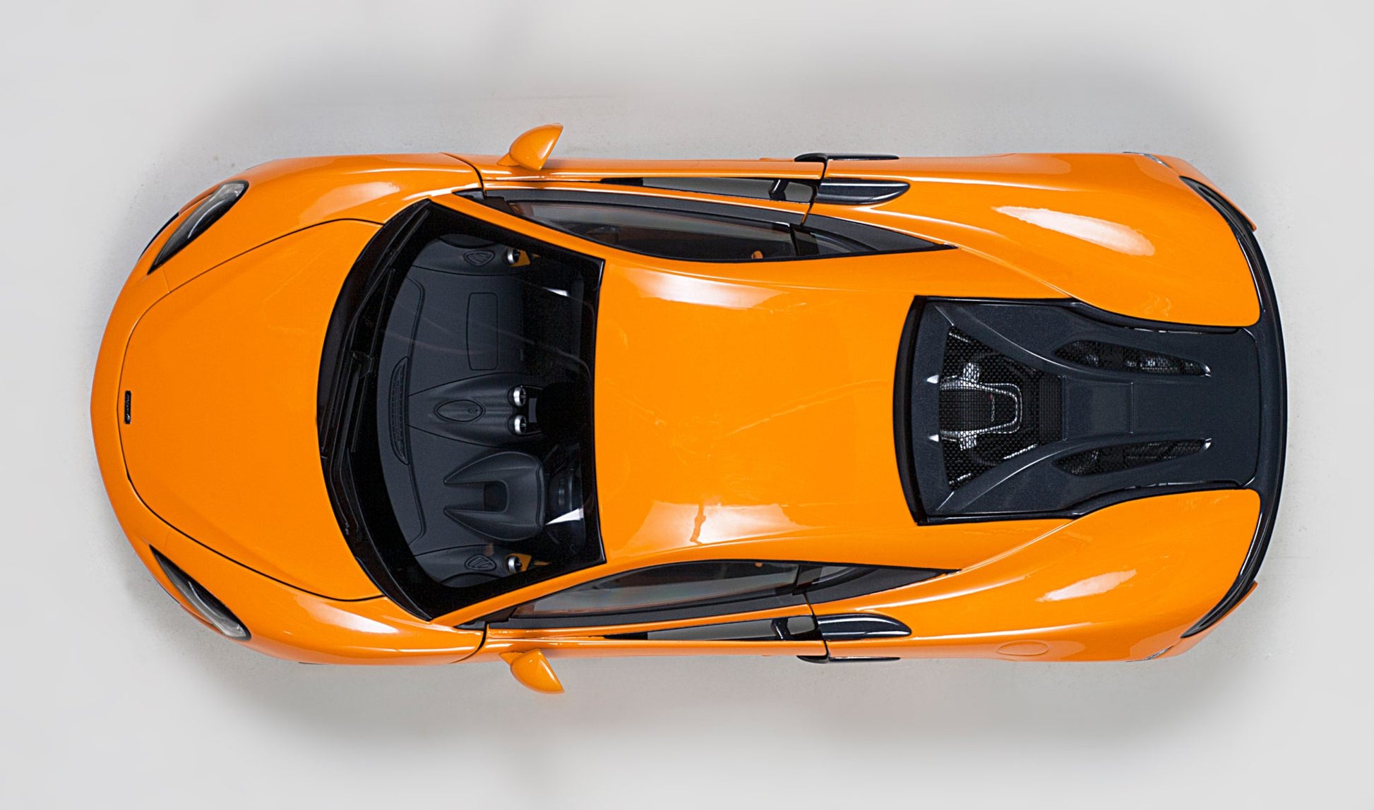 1:18 McLaren 570S - McLaren Orange /Silver Wheels - AUTOart - 76044
