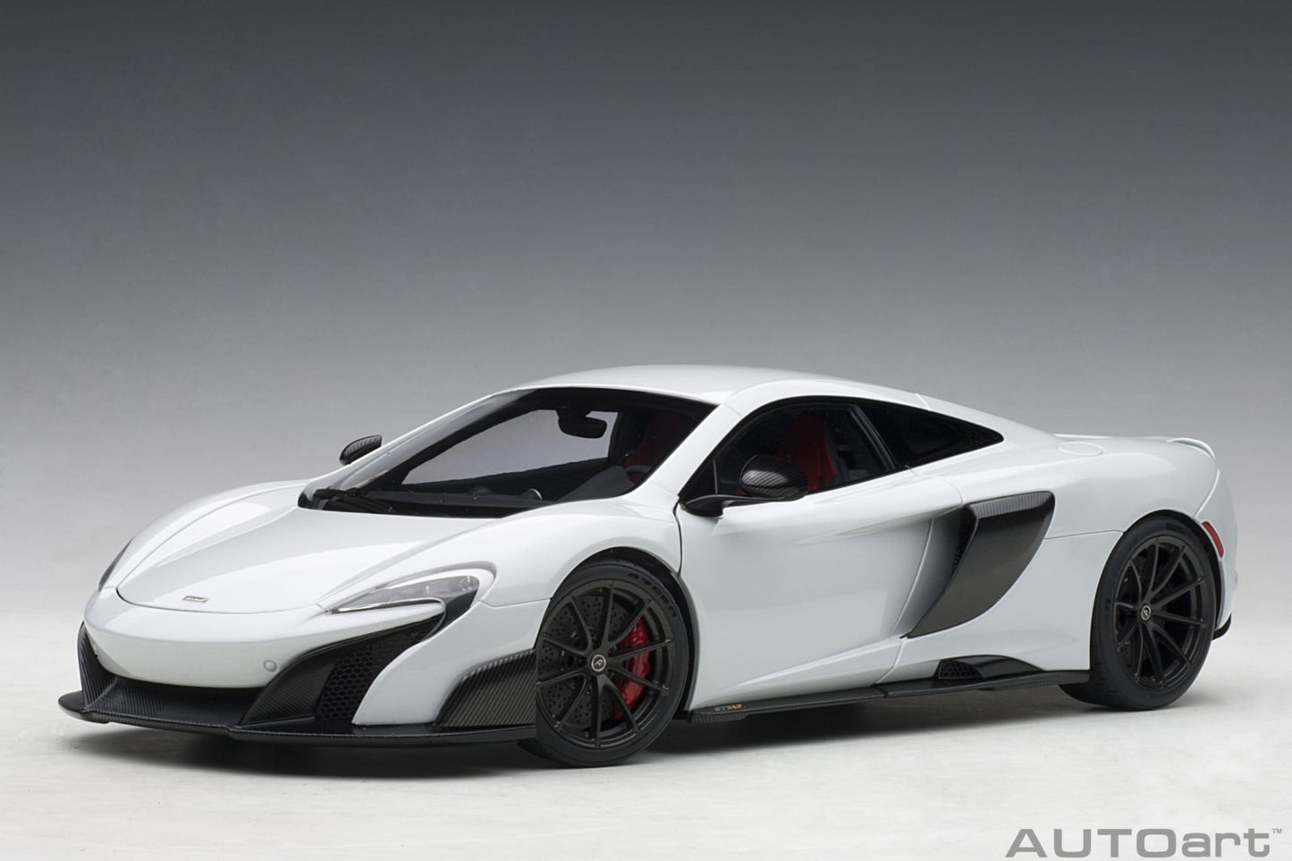 1:18 McLaren 675LT - Silica White - AUTOart - 76046