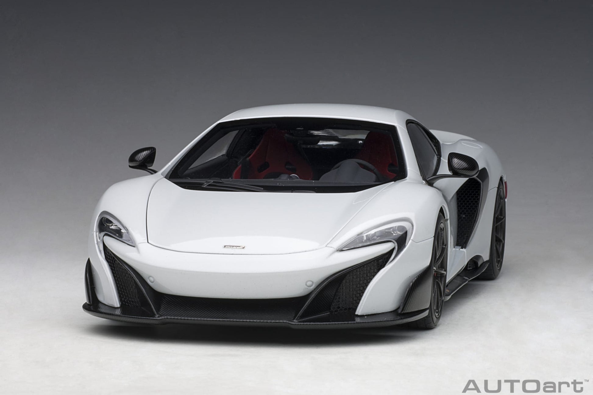 1:18 McLaren 675LT - Silica White - AUTOart - 76046