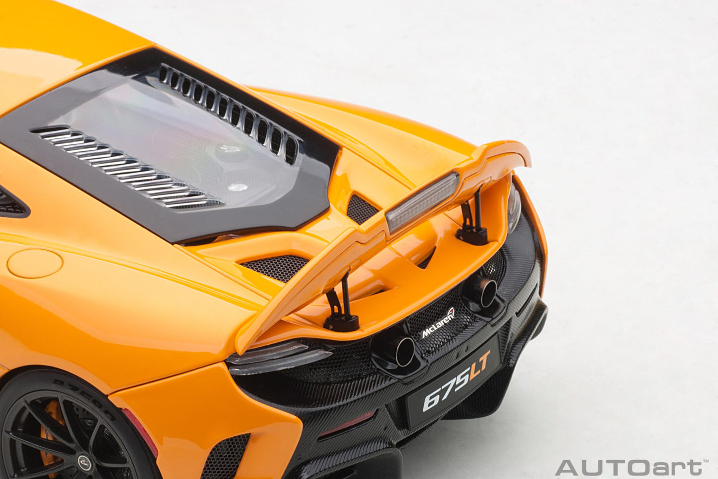 1:18 McLaren 675LT - McLaren Orange - AUTOart - 76048