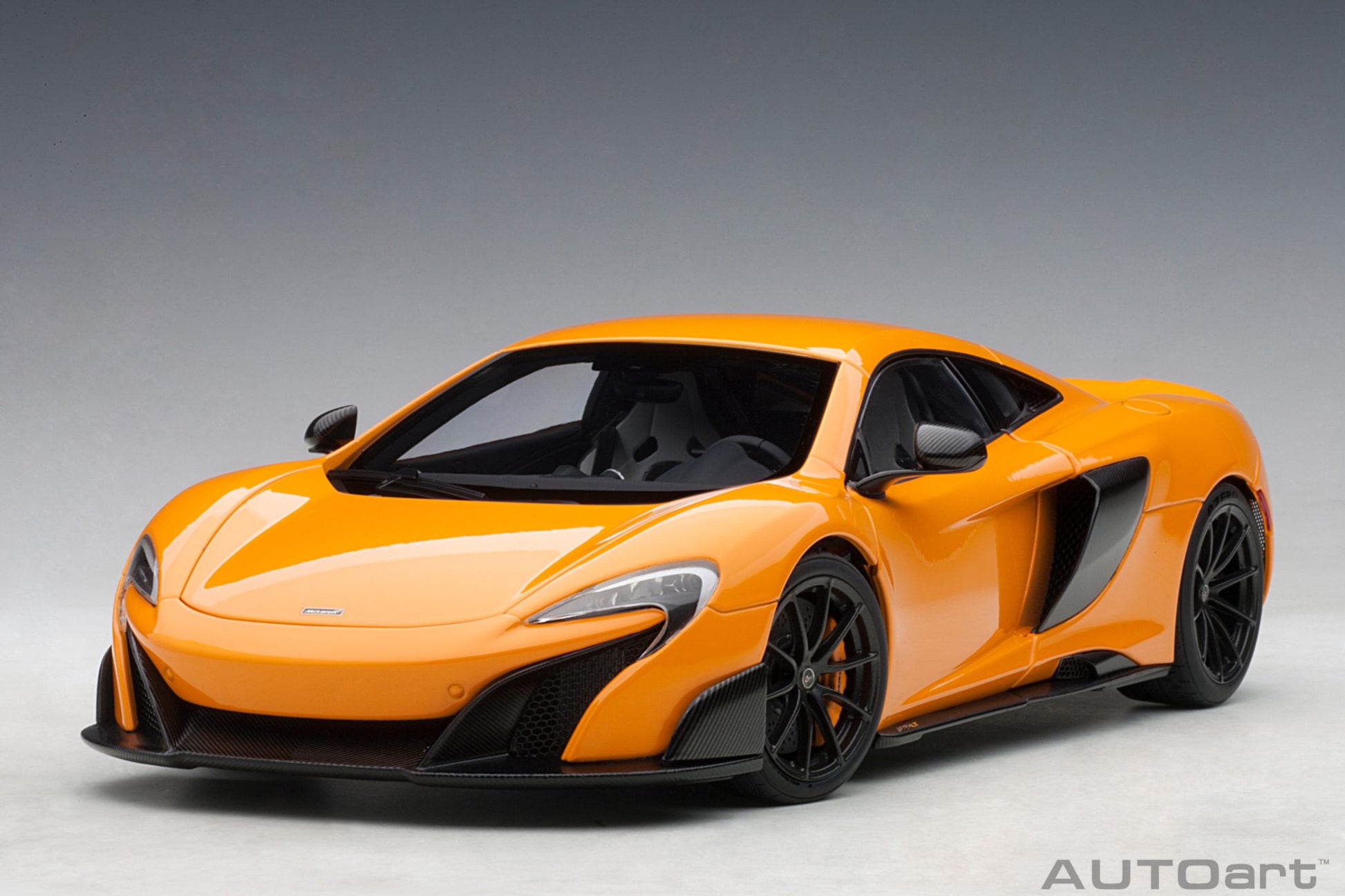 1:18 McLaren 675LT - McLaren Orange - AUTOart - 76048