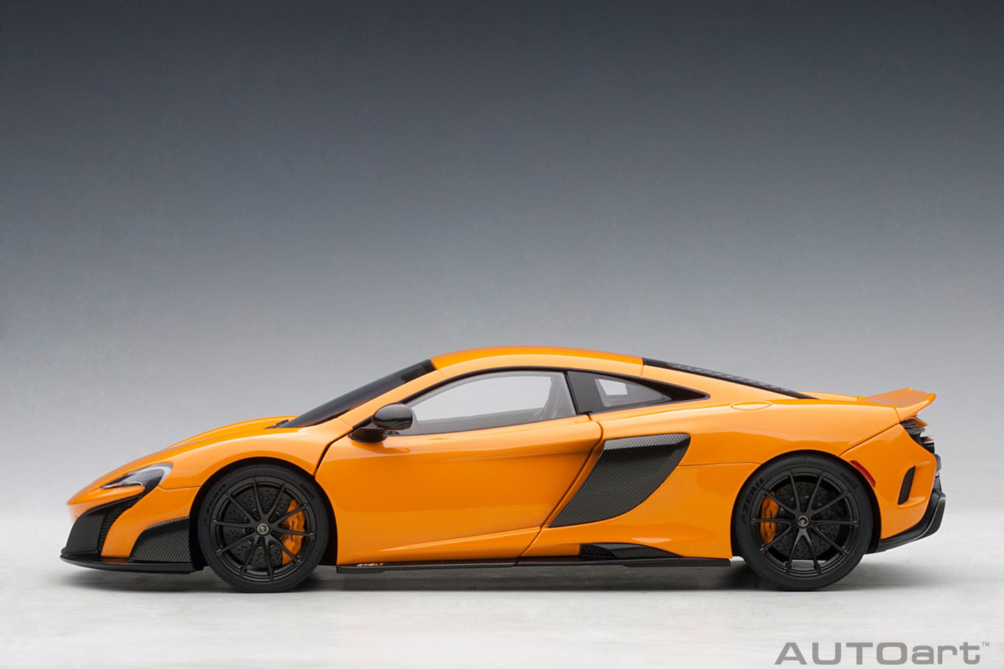 1:18 McLaren 675LT - McLaren Orange - AUTOart - 76048