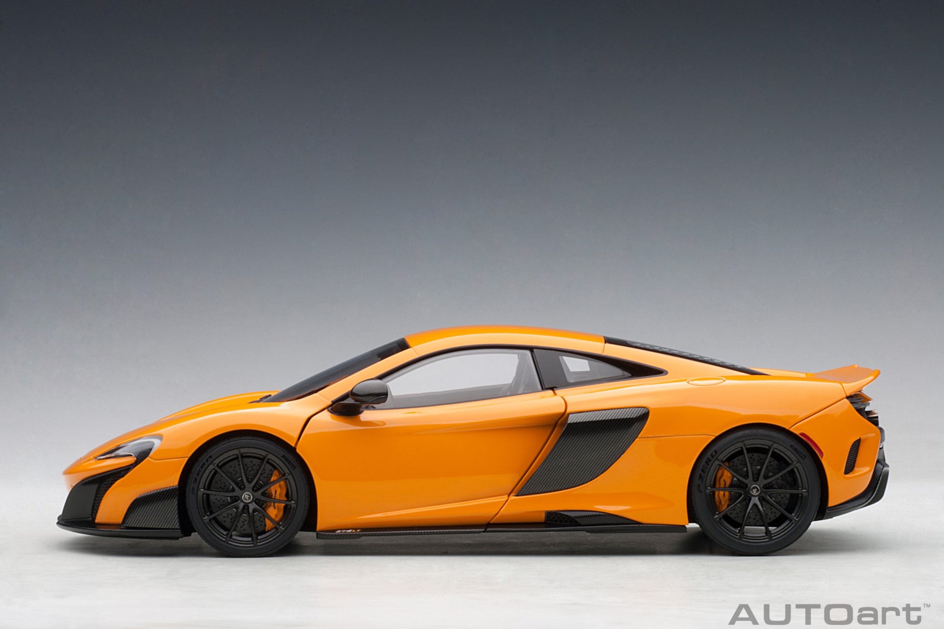 1:18 McLaren 675LT - McLaren Orange - AUTOart - 76048