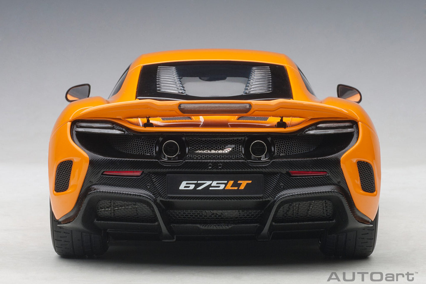 1:18 McLaren 675LT - McLaren Orange - AUTOart - 76048