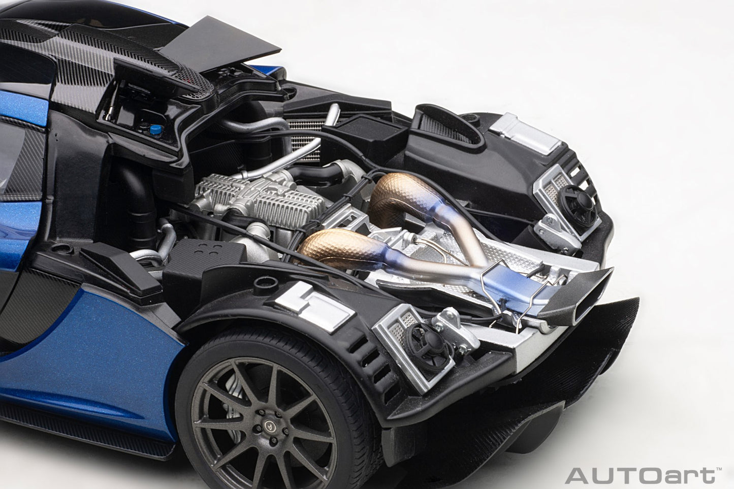 1:18 McLaren P1 - Azure Blue - AUTOart - 76061