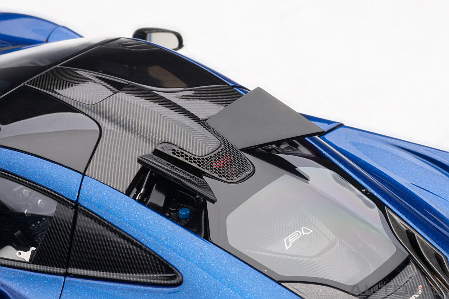 1:18 McLaren P1 - Azure Blue - AUTOart - 76061