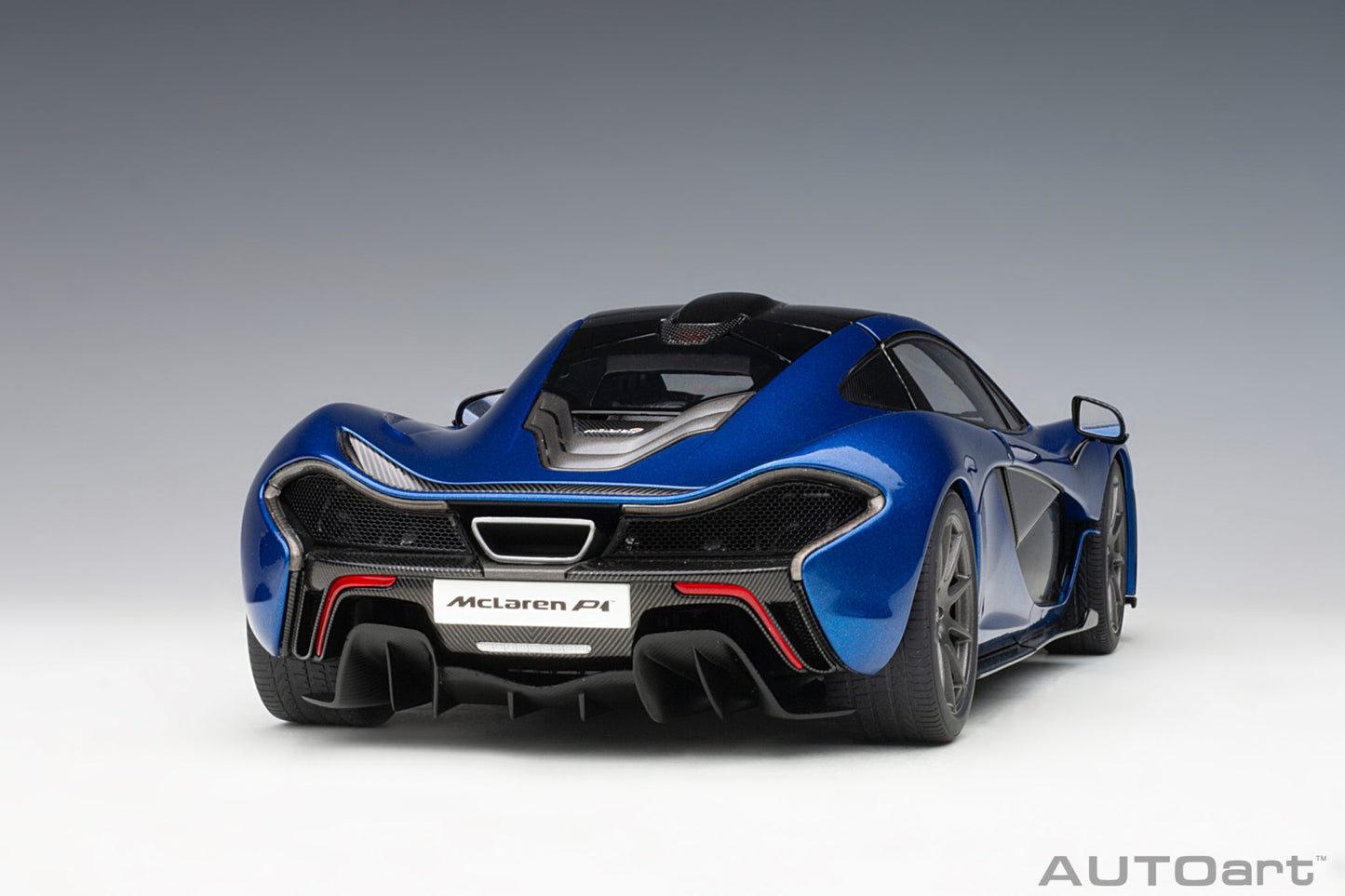 1:18 McLaren P1 - Azure Blue - AUTOart - 76061