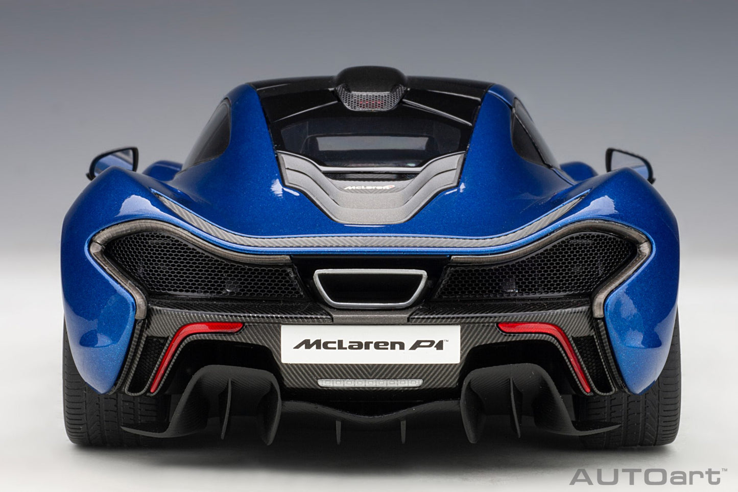 1:18 McLaren P1 - Azure Blue - AUTOart - 76061
