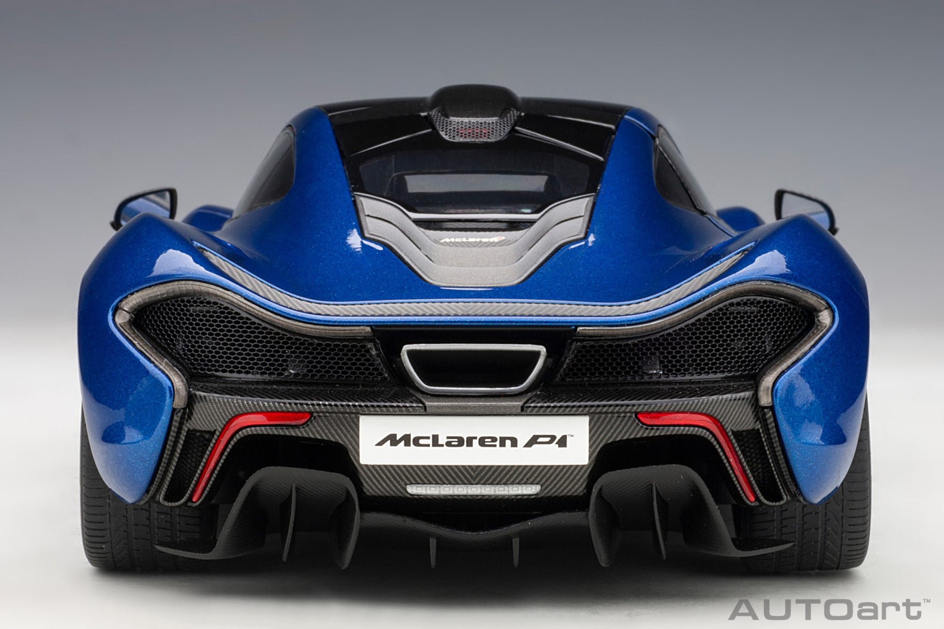 1:18 McLaren P1 - Azure Blue - AUTOart - 76061