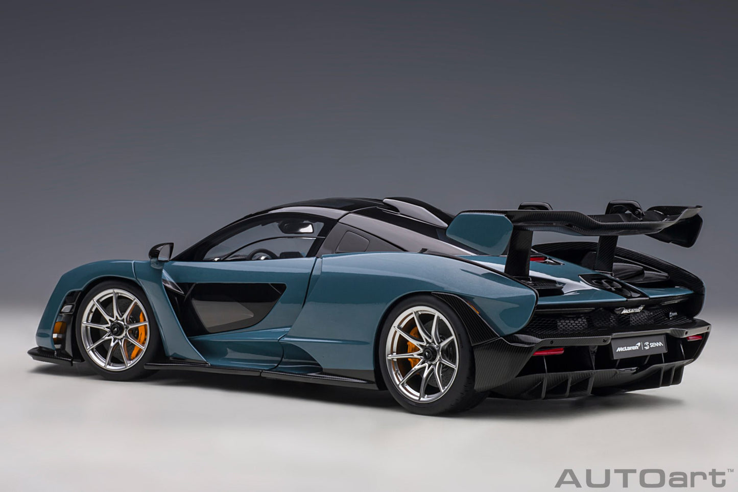 1:18 McLaren Senna - Vision Victory /Grey - AUTOart - 76077